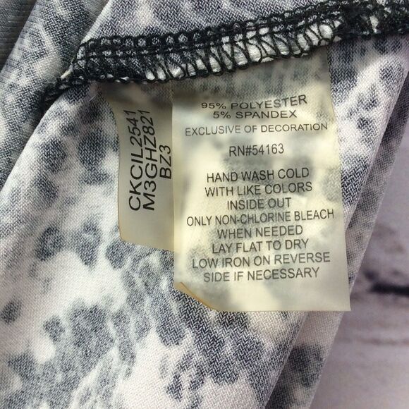 Calvin Klein CK Ombre Snake Print Blouse Women's Size M Blue/White/Black Career - Picture 4 of 7